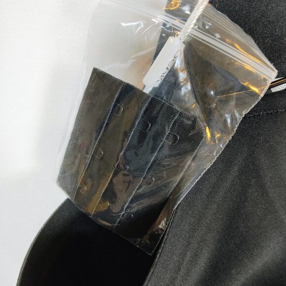 Oeak Women's Large Black Wireless V Mesh Bra NWT - Picture 3 of 9